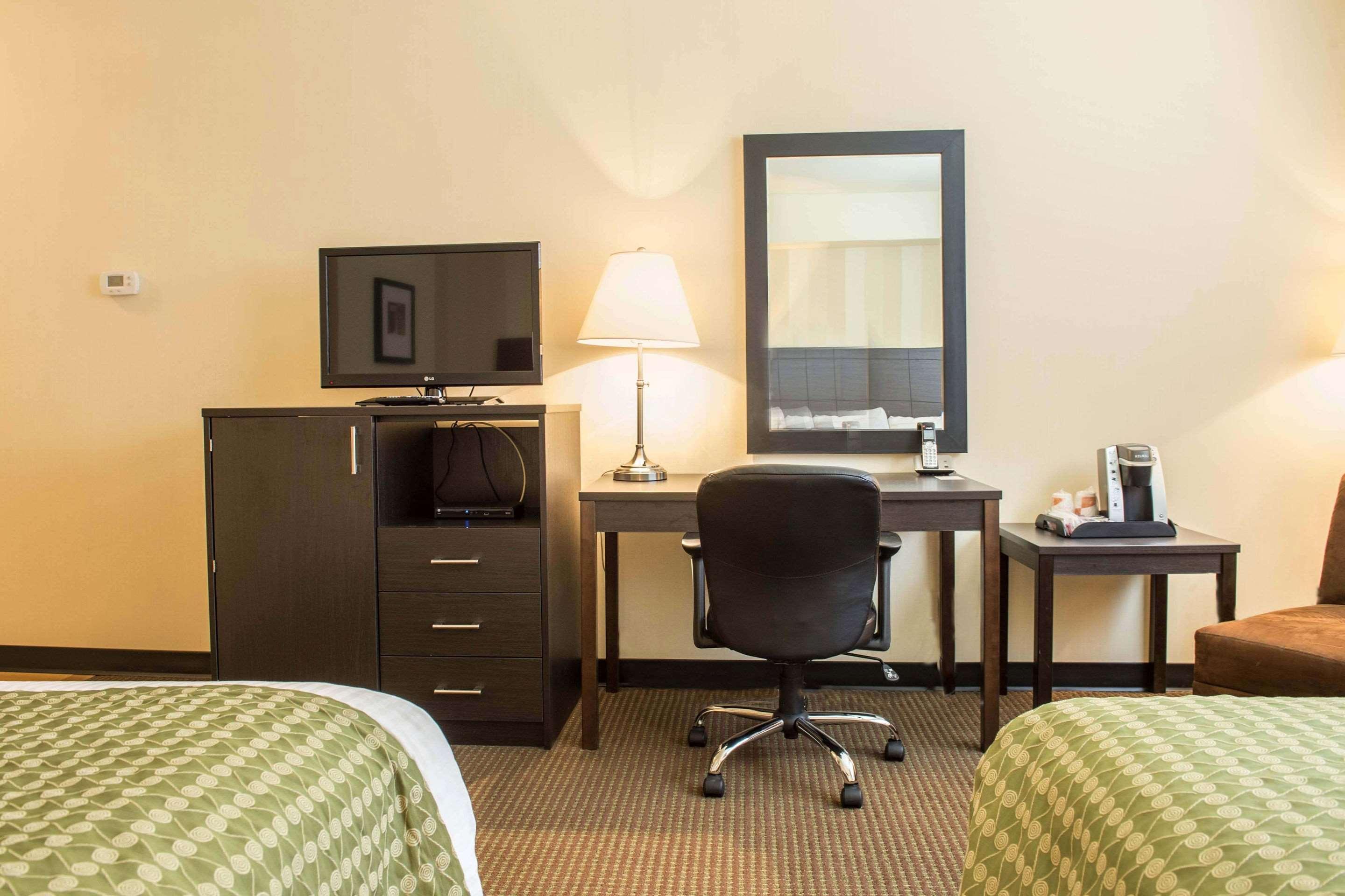 Hotel Clarion & Conference Centre 2*