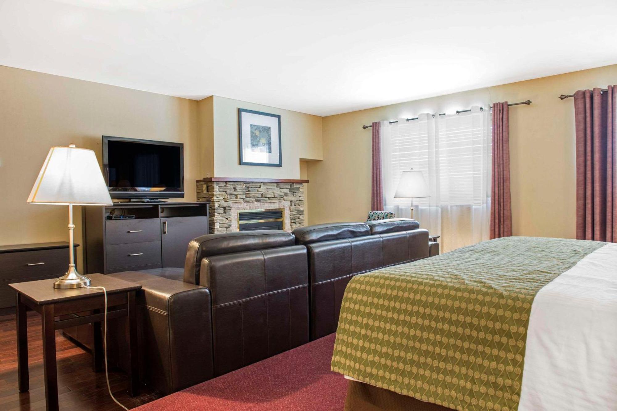 Clarion & Conference Centre Hotel Pembroke