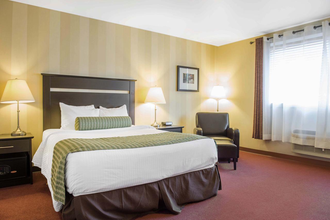 Hotel Clarion & Conference Centre 2*